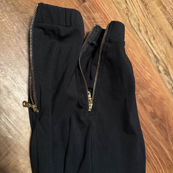 Zyia Active Peak Zipper Joggers-size small with Ankle Zip - Picture 3 of 4